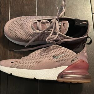 Nike girls Air Max 270 sz 2